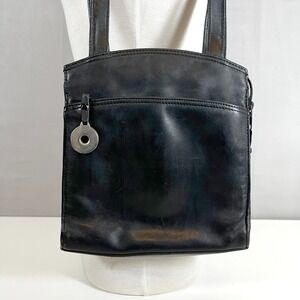 Vintage Black‎ Leather Shoulder Bag Classic 90's Purse Handbag Minimalist Charm
